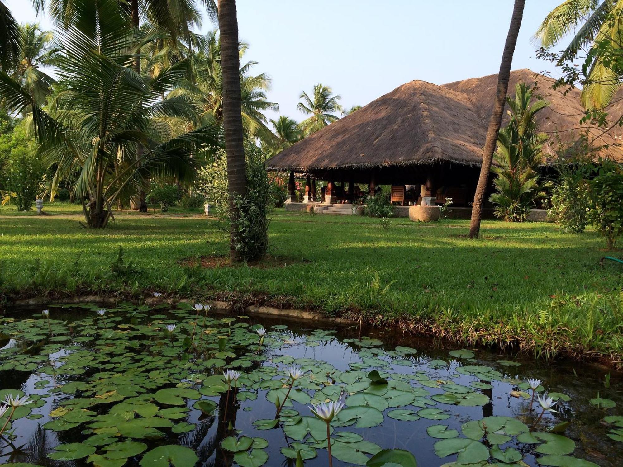 Neeleshwar Hermitage Nileshwar Exterior photo